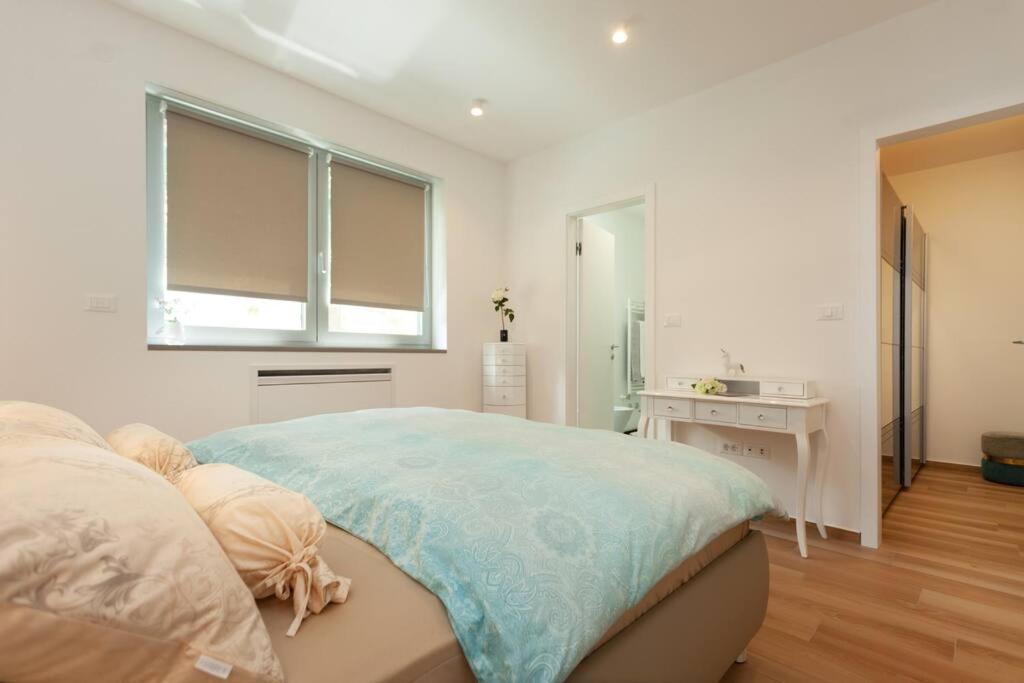 Apartment Capo D'Oro Rovinj Exterior photo
